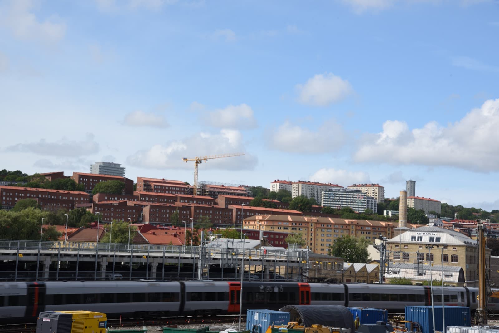 A view over the terraced functionalist housing of Johanneberg in Göteborg, with the Chalmers area beyond.