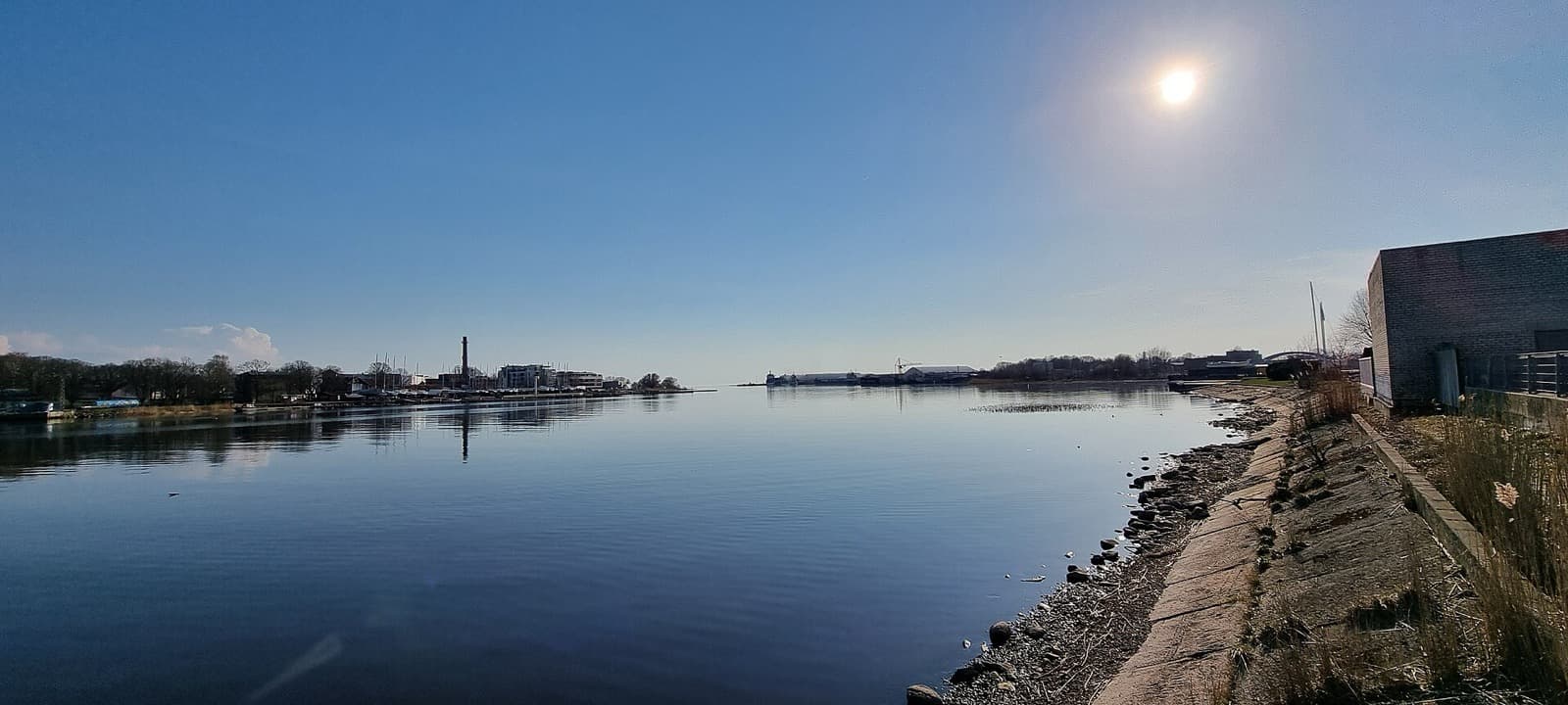 The Pärnu river seen from the Ülejõe bank on a clear day