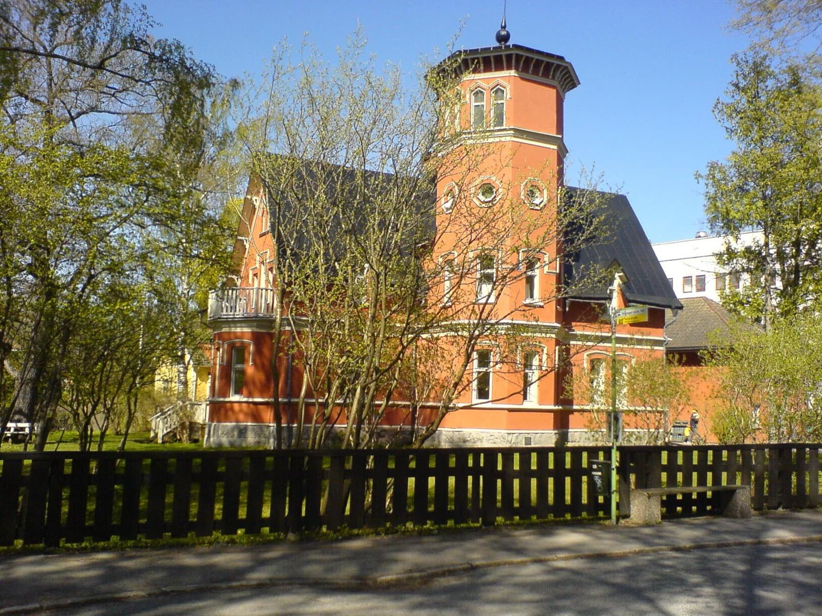 Villa Åsen, an 1880s wooden villa with a park-like garden on Villavägen in the Kåbo district of Uppsala, Sweden.